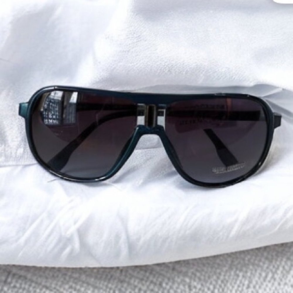 VINCE CAMUTO blue frame aviator sunglasses for men
